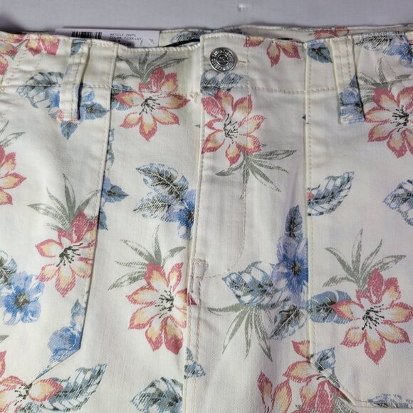 NWT Seven7 Floral A-Line Skirt - Cream with Blue and Pink - Picture 8 of 8